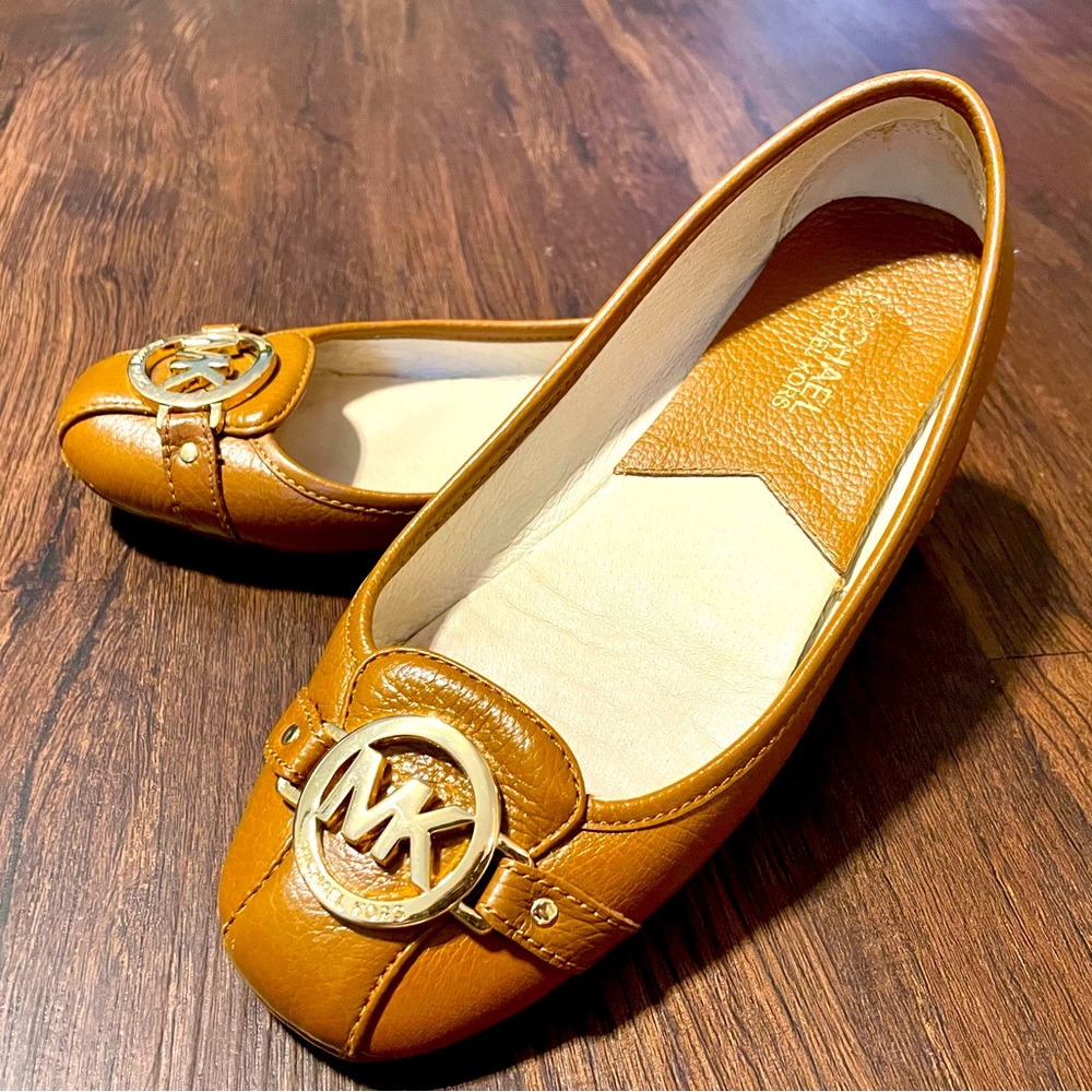 Michael Kors tan flats size 7.5